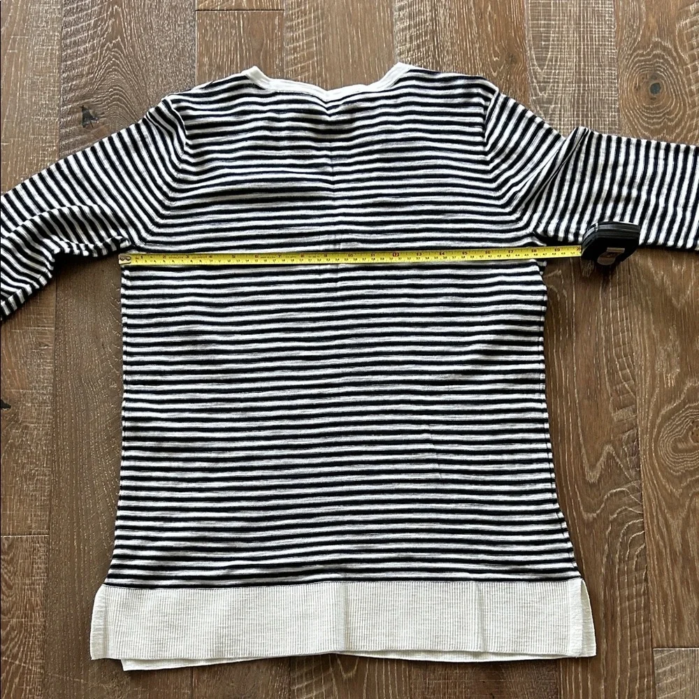 LOFT Black and White Striped Top - Picture 4 of 5